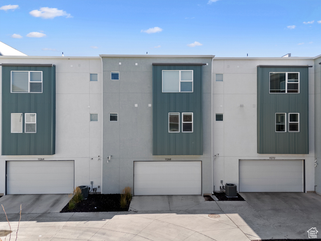 11268 S HOLLY SPRINGS DR South Jordan, UT 84009