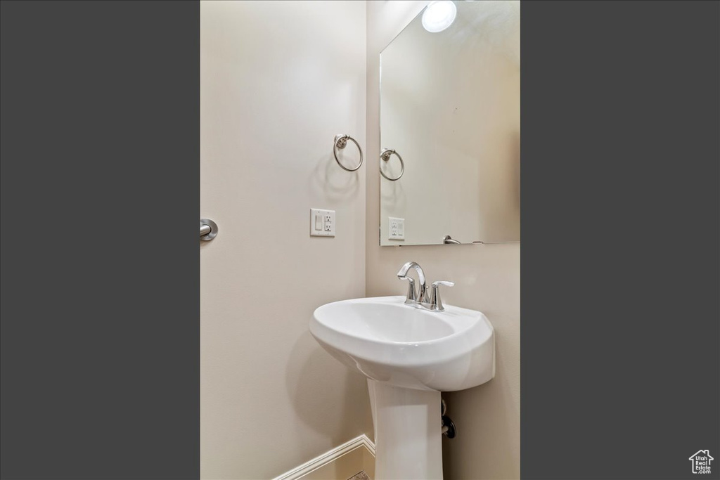 Photo 17 for MLS #2109632 at 4712 W 4100 South