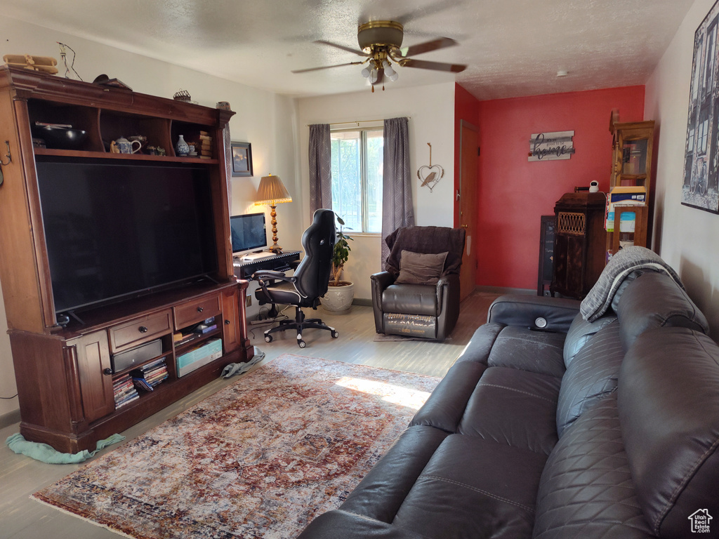 Photo 5 for MLS #2109637 at 816 32nd St