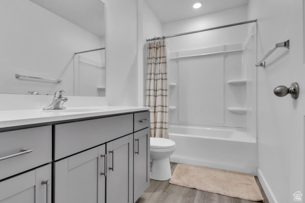 Photo 10 for MLS #2109643 at 1056 E Waterway Ln