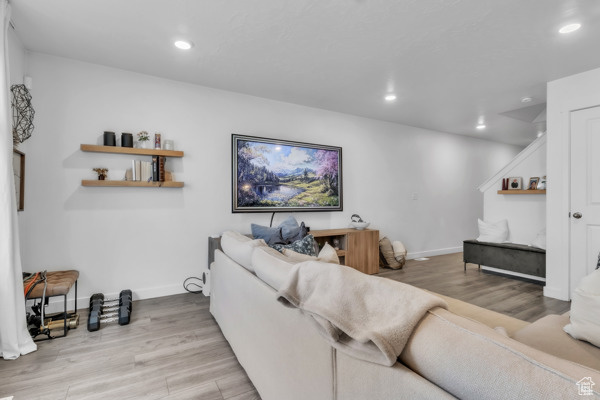 Photo 6 for MLS #2109643 at 1056 E Waterway Ln