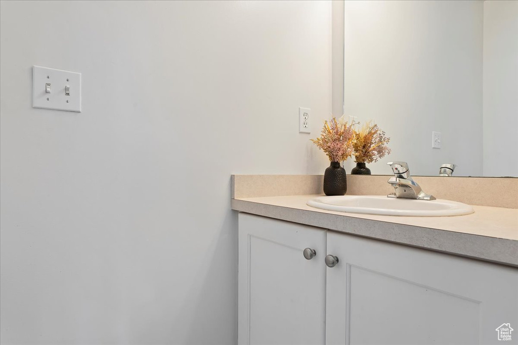 1043 E FORT LN Ogden, UT 84404