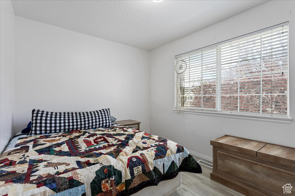 1043 E FORT LN Ogden, UT 84404