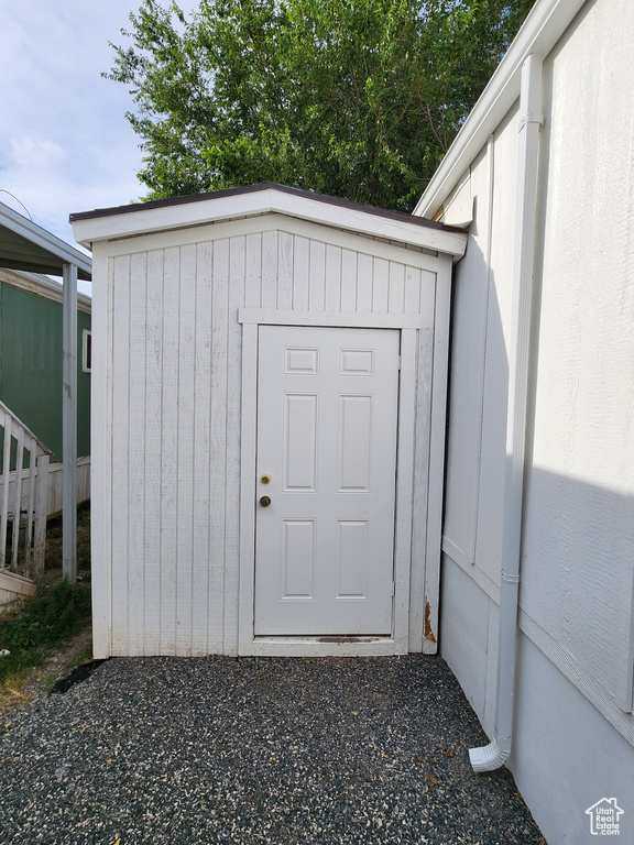 Photo 11 for MLS #2109673 at 4232 W 3475 South #211