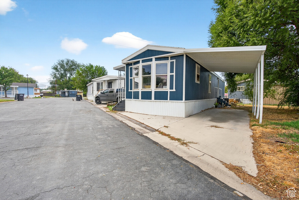 Photo 3 for MLS #2109682 at 4230 W 3425 South #226