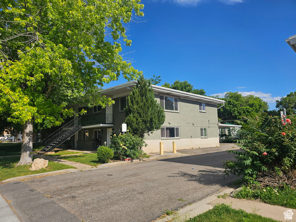 Photo 2 for MLS #2109718 at 137 W 250 North