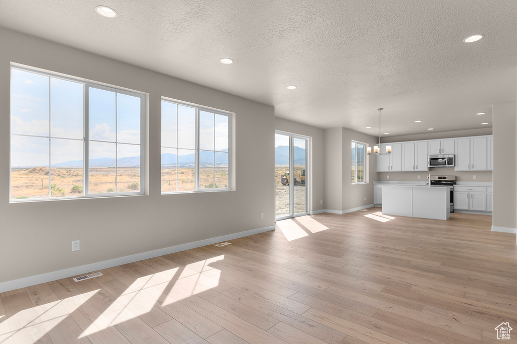 541 W COYOTE RIDGE RD Grantsville, UT 84029