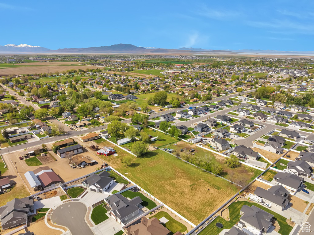 2348 W 800 N Clinton, UT 84015