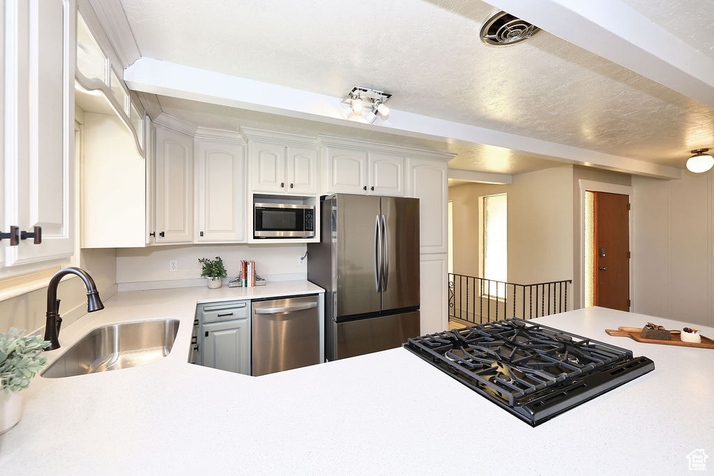 2348 W 800 N Clinton, UT 84015