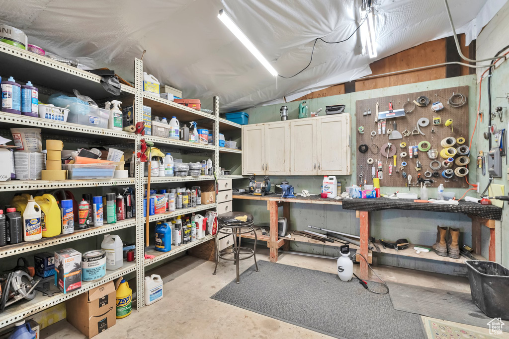 2348 W 800 N Clinton, UT 84015