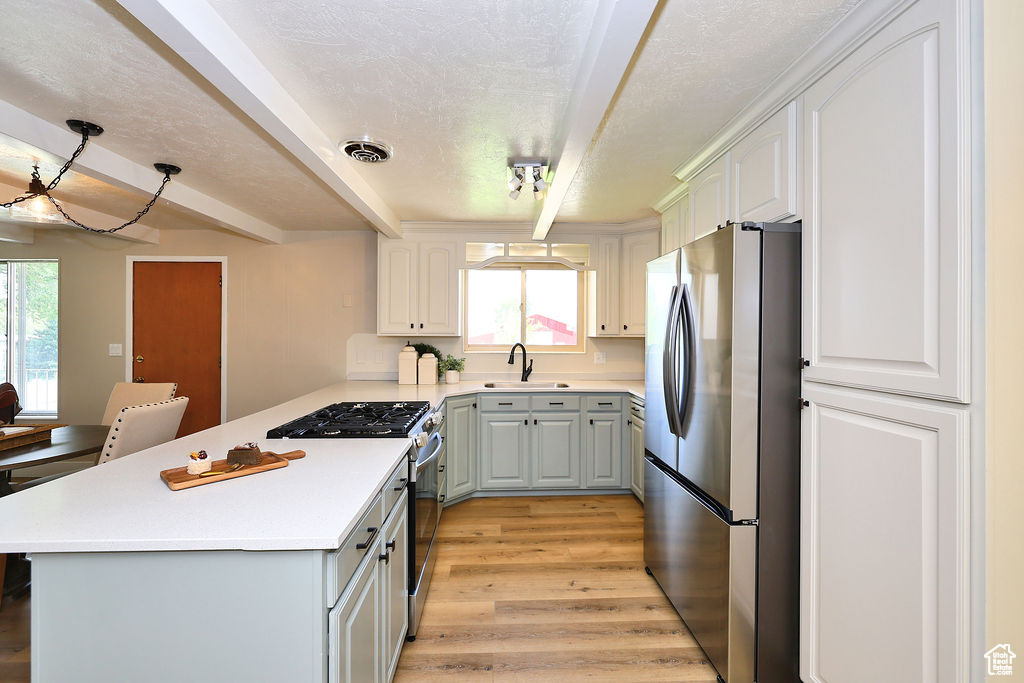 2348 W 800 N Clinton, UT 84015