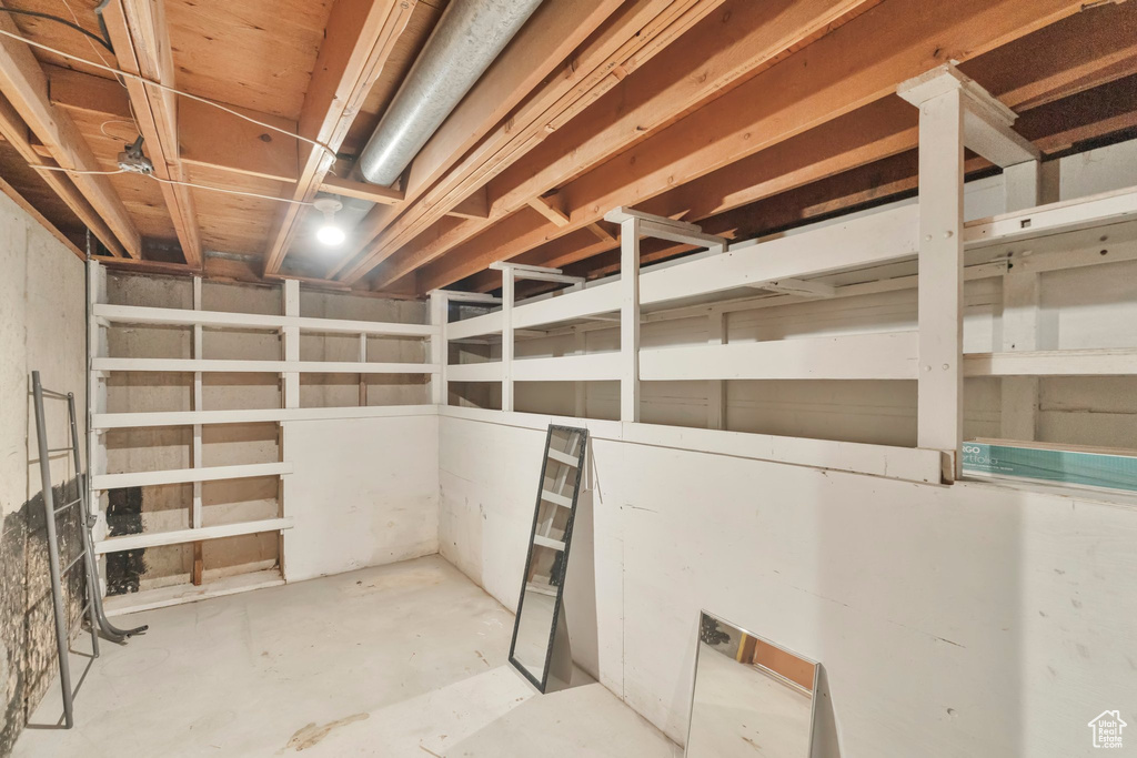 2348 W 800 N Clinton, UT 84015