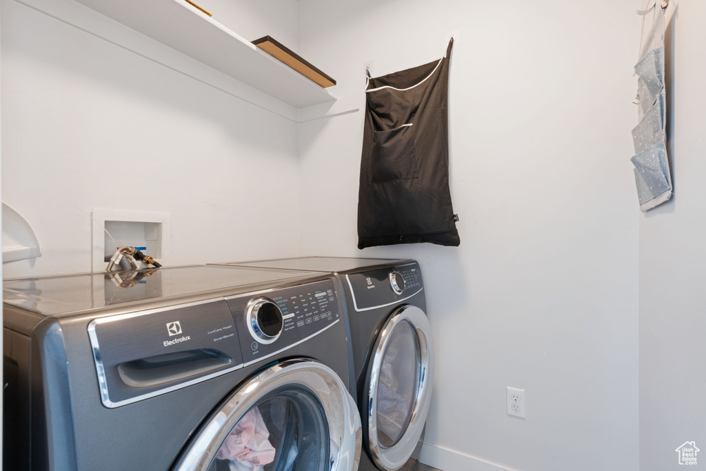 6938 S ZANDI DR Midvale, UT 84047