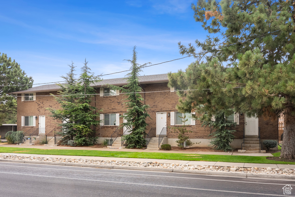 Photo 8 for MLS #2109772 at 869 E Vine St