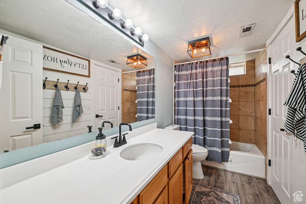 Photo 14 for MLS #2109778 at 975 W Little River Way #1
