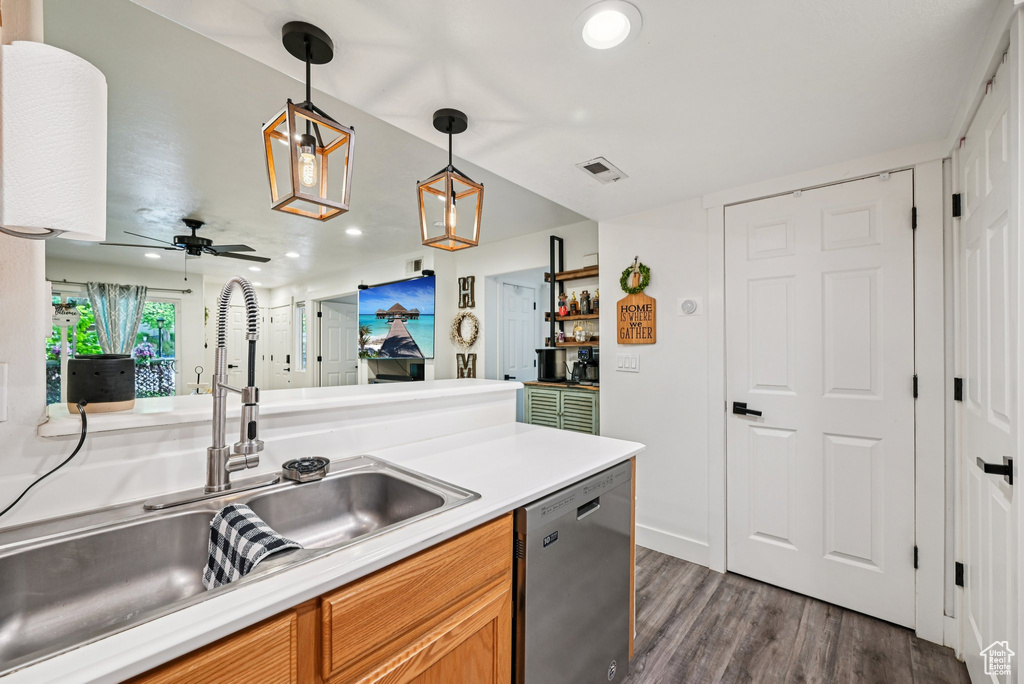 Photo 10 for MLS #2109778 at 975 W Little River Way #1
