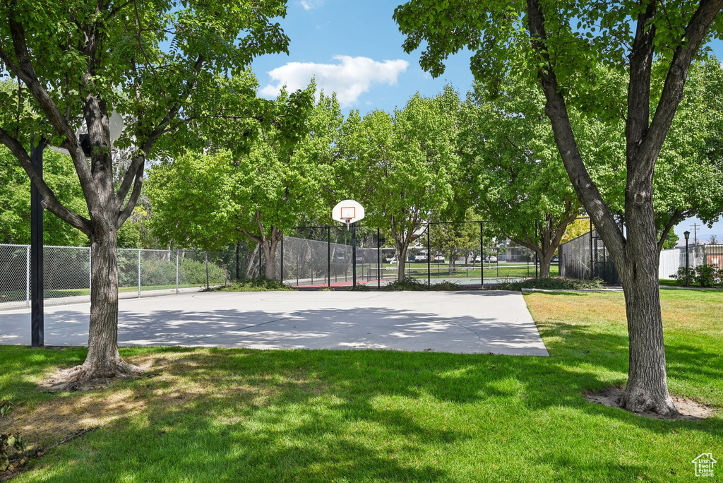Photo 26 for MLS #2109778 at 975 W Little River Way #1