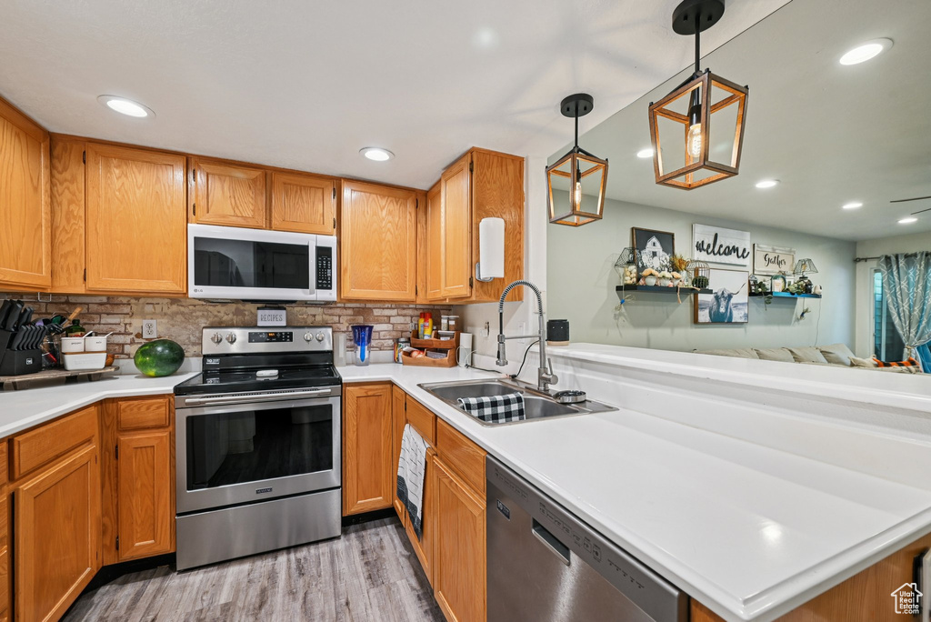 Photo 9 for MLS #2109778 at 975 W Little River Way #1