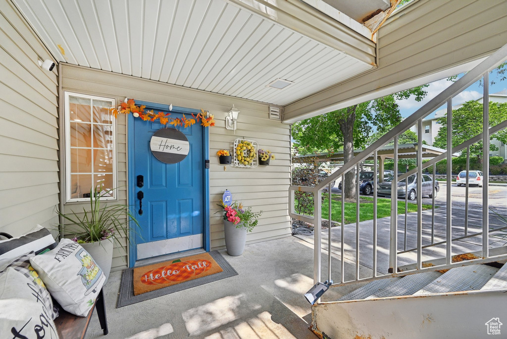 Photo 2 for MLS #2109778 at 975 W Little River Way #1