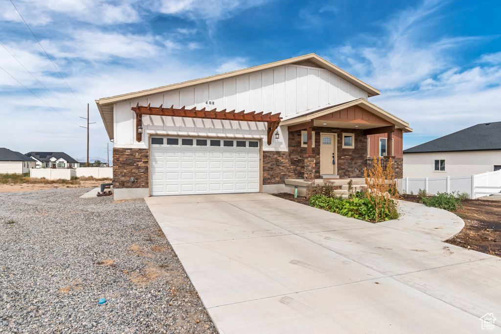 Photo 2 for MLS #2109802 at 408 W Rigdon St