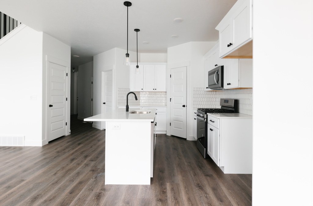 598 W SUNGLEAM LN #2375 Saratoga Springs, UT 84045