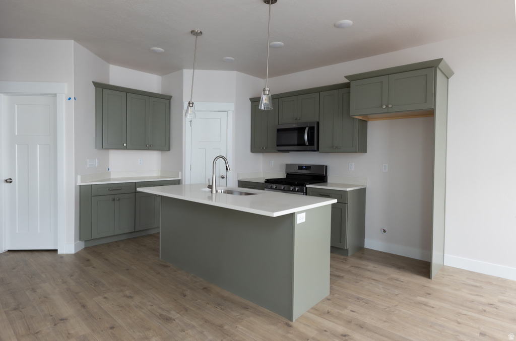 596 W SUNGLEAM LN #2376 Saratoga Springs, UT 84045