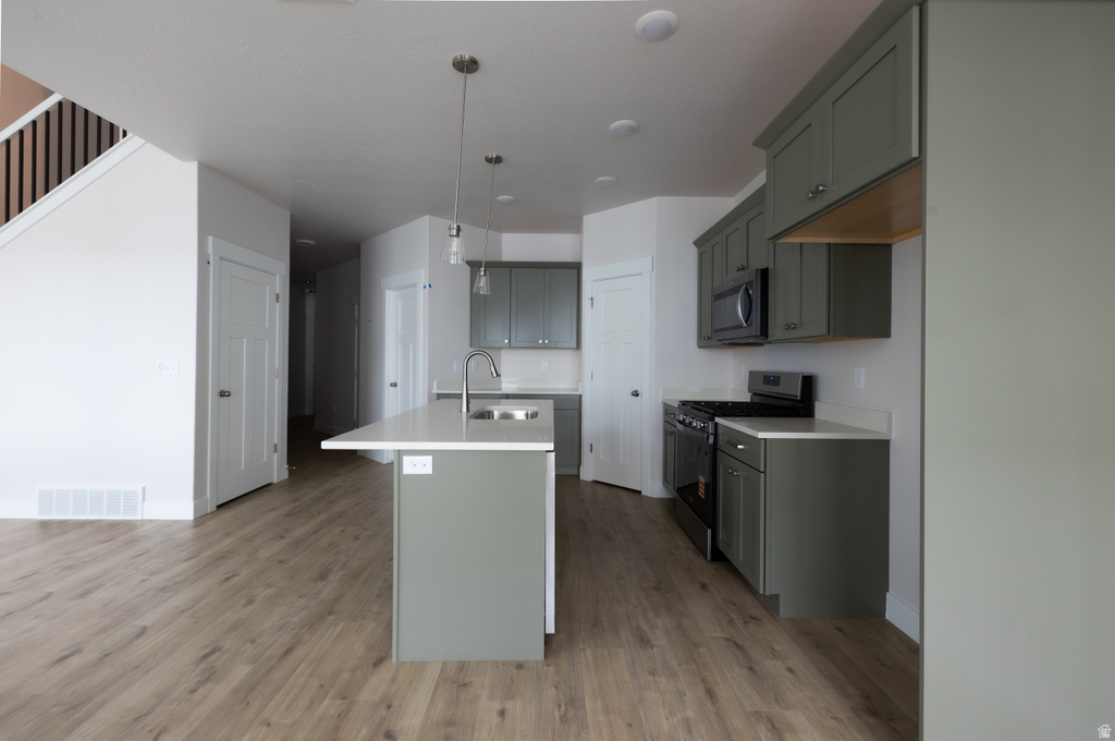 596 W SUNGLEAM LN #2376 Saratoga Springs, UT 84045