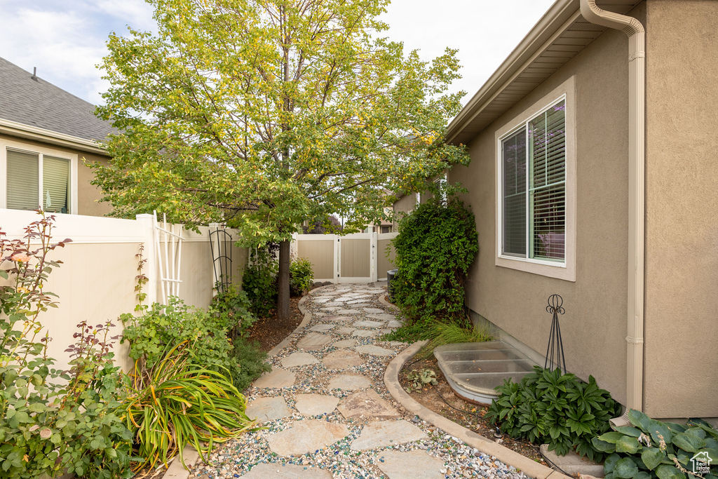 939 E SAM CIR Clearfield, UT 84015