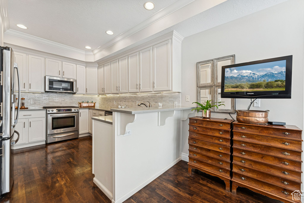 Photo 8 for MLS #2109832 at 464 N D St