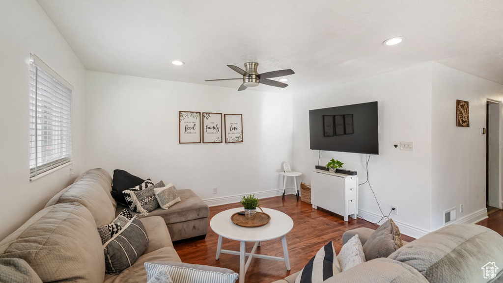 Photo 6 for MLS #2109837 at 2065 Robins Ave