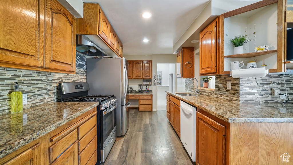 Photo 8 for MLS #2109837 at 2065 Robins Ave