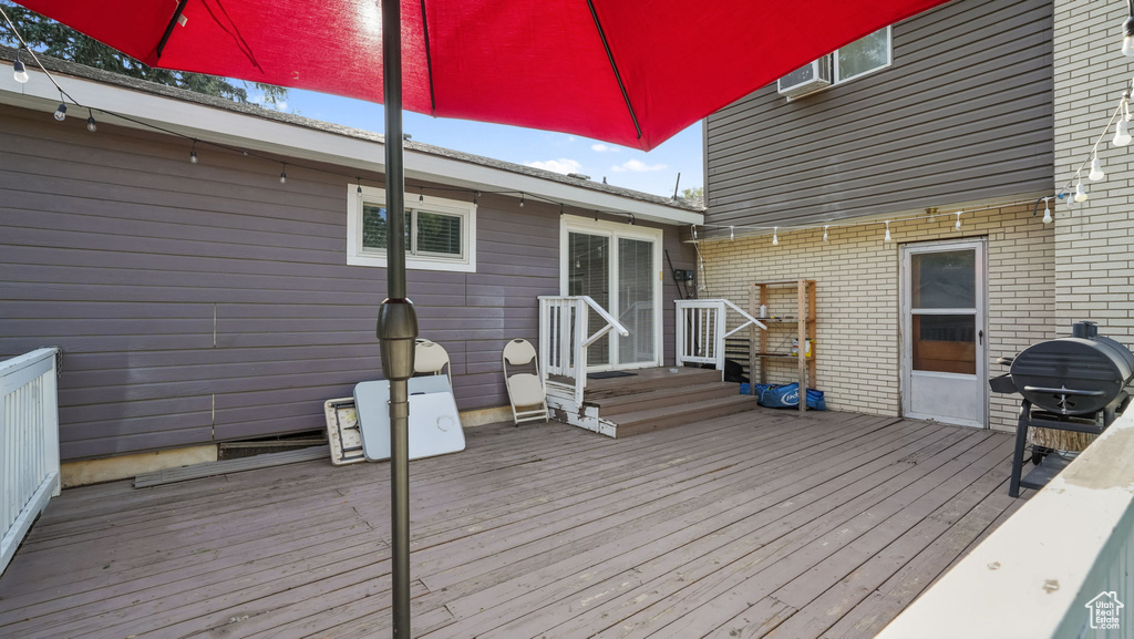 Photo 34 for MLS #2109837 at 2065 Robins Ave