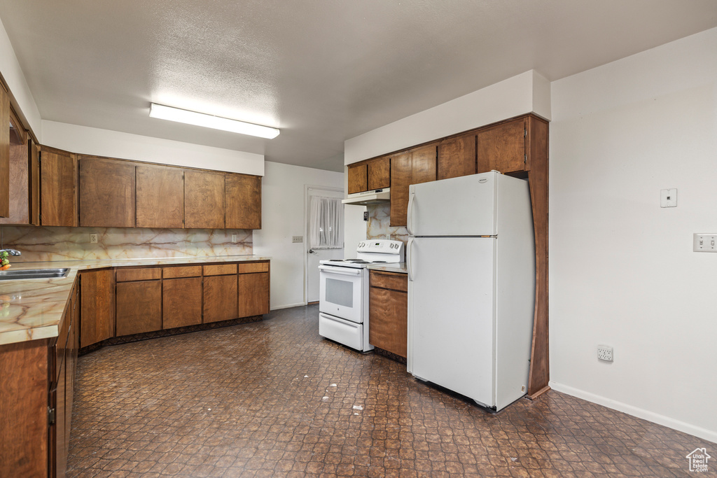 390 N 300 W Aurora, UT 84620