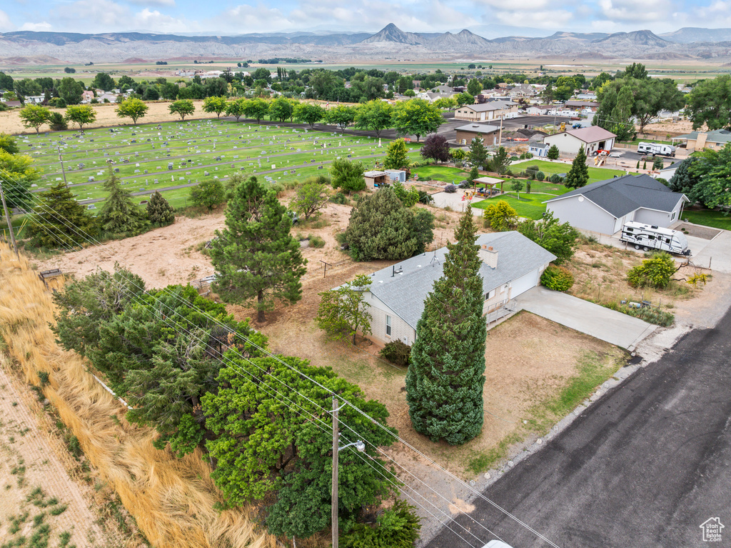 390 N 300 W Aurora, UT 84620