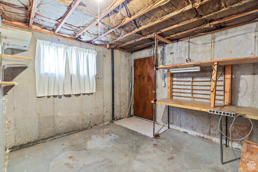 390 N 300 W Aurora, UT 84620
