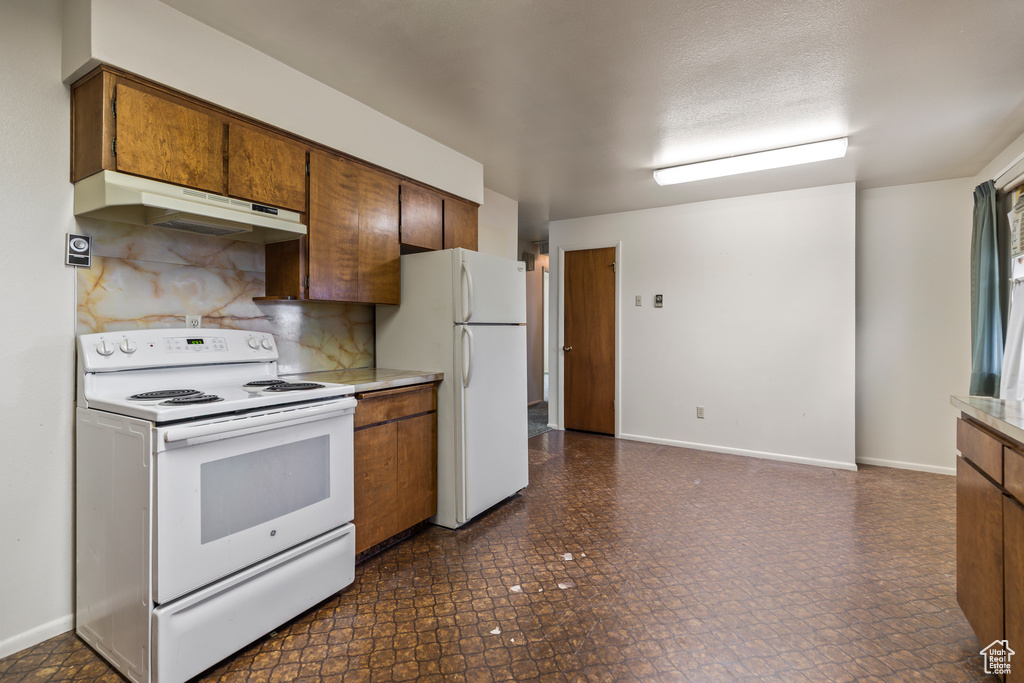 390 N 300 W Aurora, UT 84620