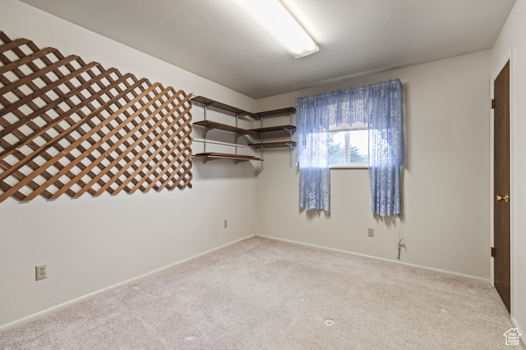 390 N 300 W Aurora, UT 84620
