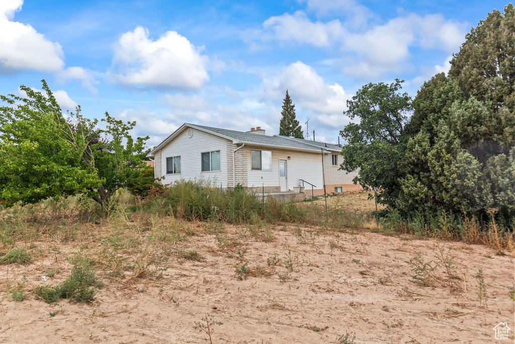 390 N 300 W Aurora, UT 84620