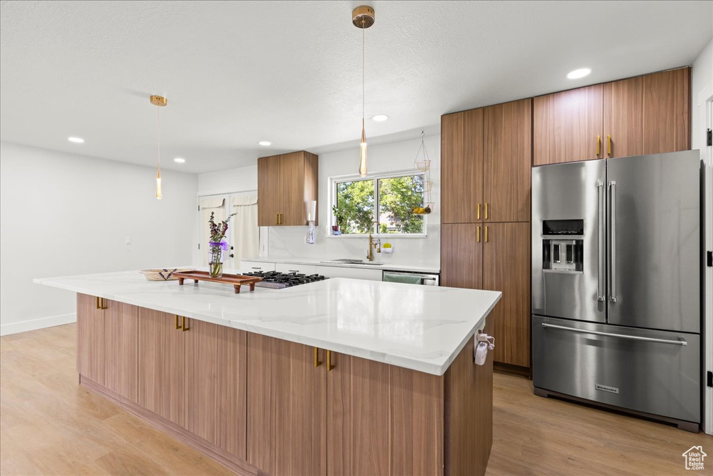 627 E 8680 S Sandy, UT 84070
