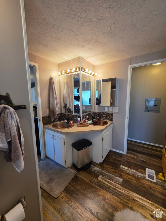 Photo 21 for MLS #2109875 at 296 E Nashue St #112