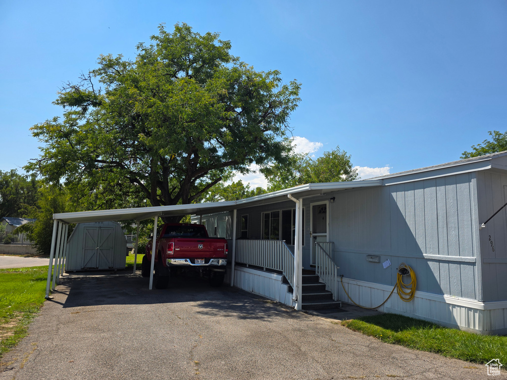 Photo 7 for MLS #2109875 at 296 E Nashue St #112