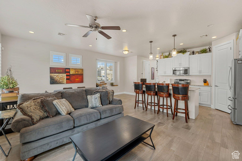 Photo 15 for MLS #2109880 at 1668 W Escapes Dr