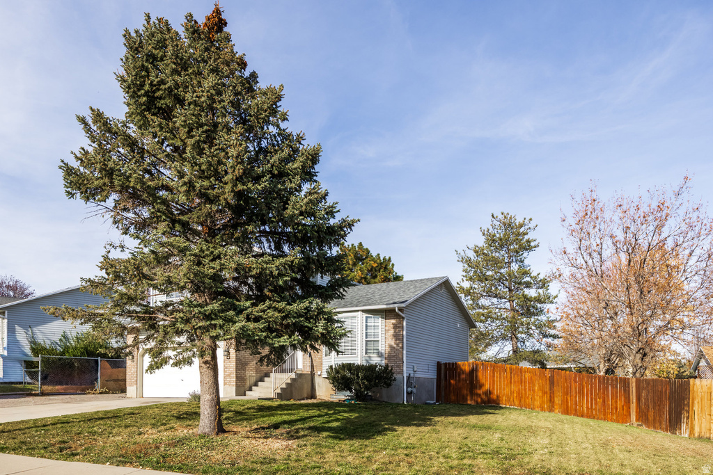 6922 S MULLIEN DR West Jordan, UT 84084