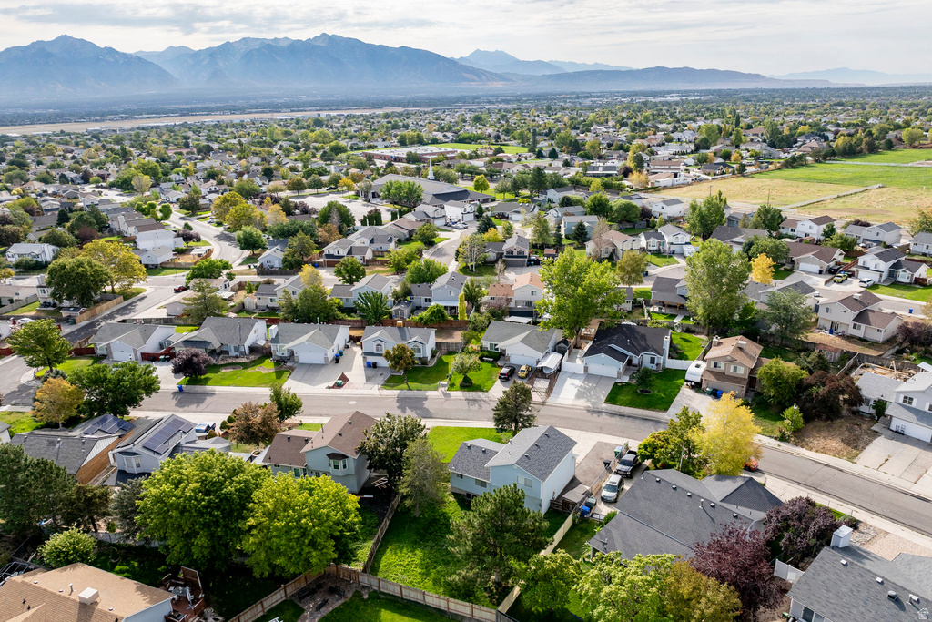 6922 S MULLIEN DR West Jordan, UT 84084