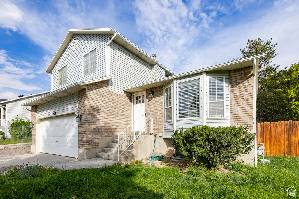 Photo 2 for MLS #2109891 at 6922 S Mullien Dr