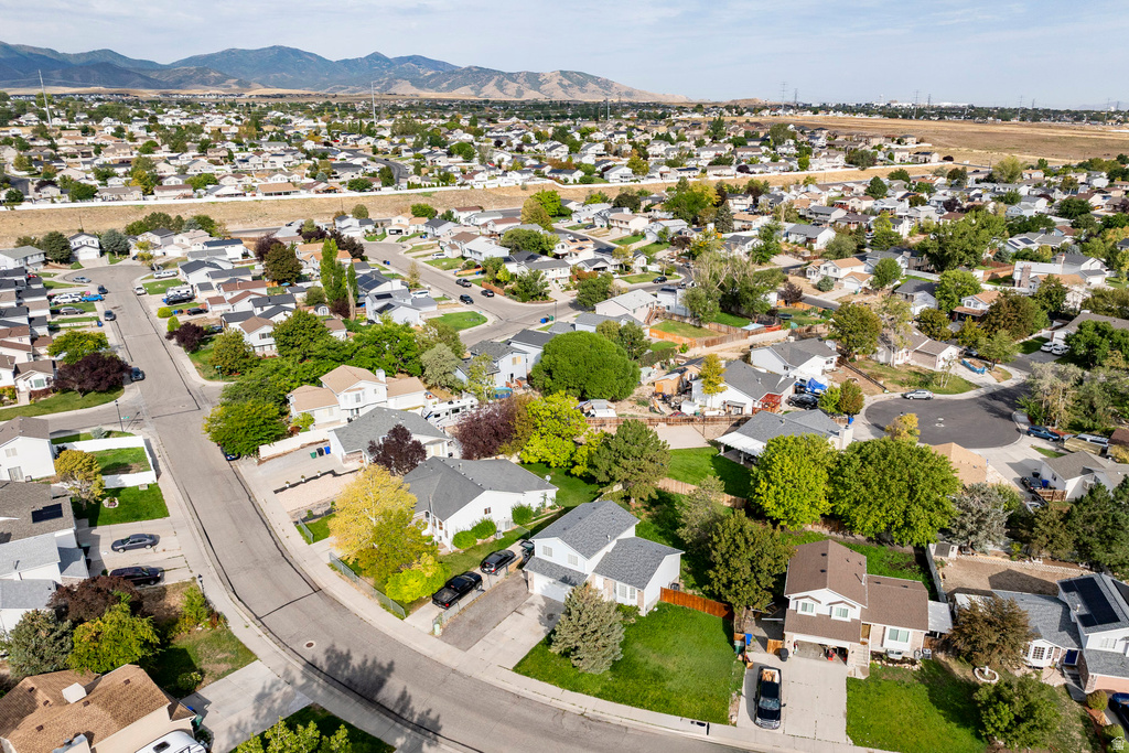 6922 S MULLIEN DR West Jordan, UT 84084