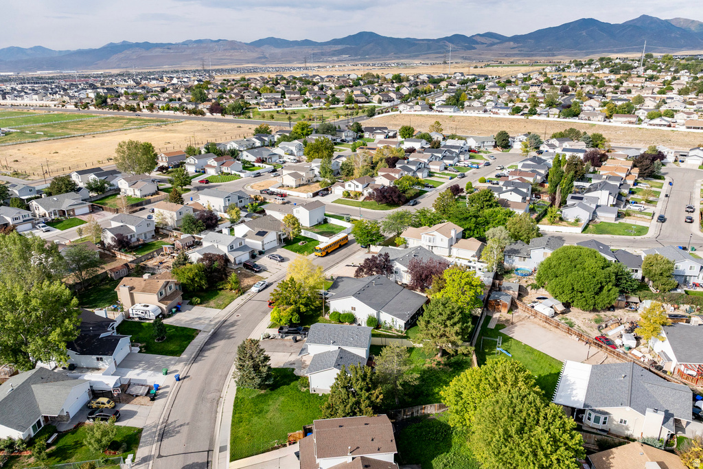 6922 S MULLIEN DR West Jordan, UT 84084