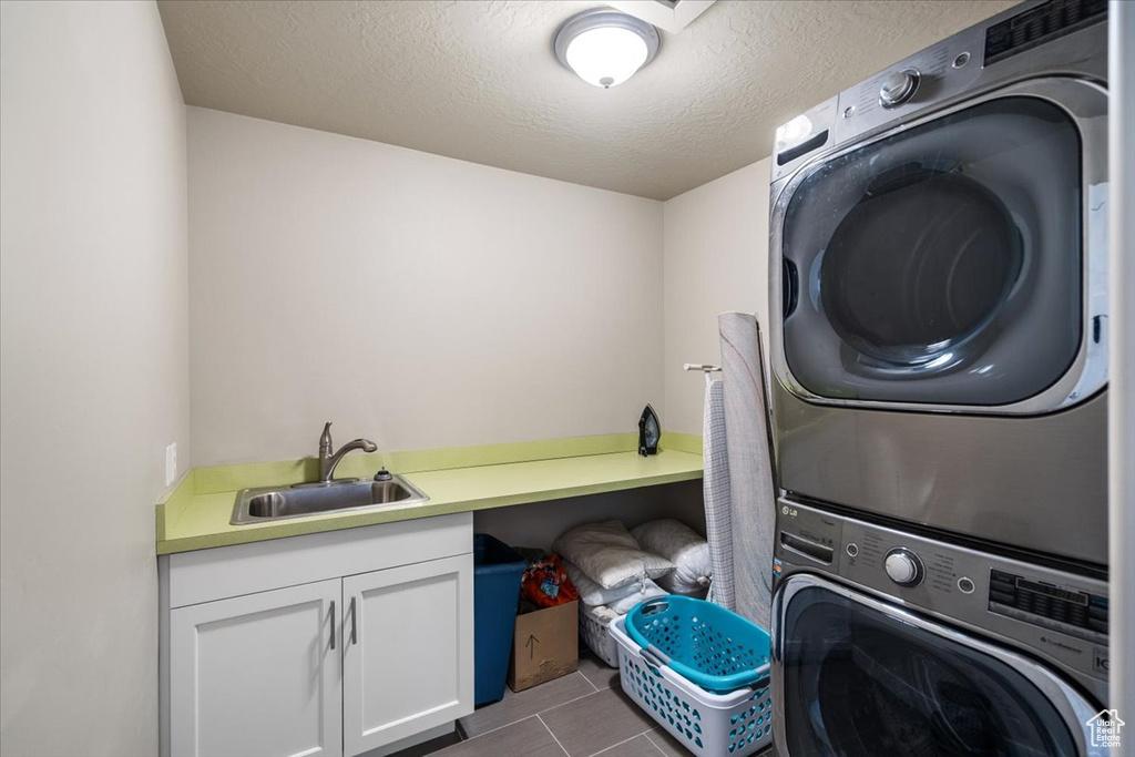 3847 E HOLLOW CREST DR Eagle Mountain, UT 84005