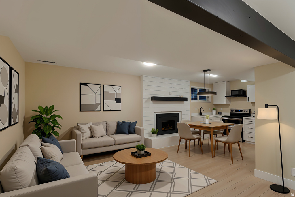 1372 SWEETWATER LN Farmington, UT 84025