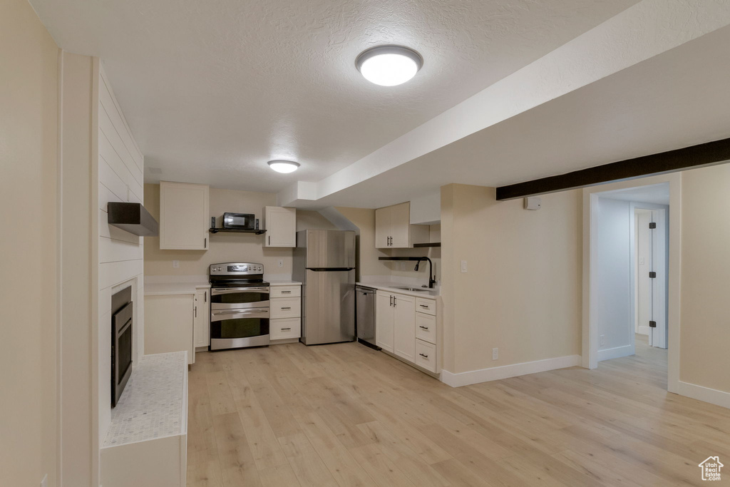 1372 SWEETWATER LN Farmington, UT 84025
